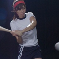 神スイングの稲村亜美が美しい筋肉を動画で披露…熱血！スポーツ応援団