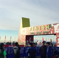 第10回湘南国際マラソン、大会開始前のゴール付近