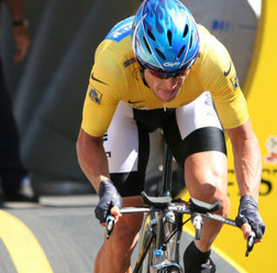 　生存率50％という癌を克服した後に、世界最大の自転車レース「ツール・ド・フランス」で前人未踏の7連覇を達成し、最後の勝利の当日に引退したランス・アームストロング（37＝アメリカ）が4年ぶりに現役復帰。1月18日に開幕する8日間のステージレース、第11回ツアー・