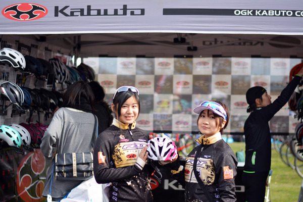 コスプレの自転車レースが人気、第13回ワイズロード・スポーツバイクデモ2015in埼玉