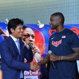 【世界陸上2015】織田裕二、ガトリンとガッチリ握手…ボルトとの対決に期待