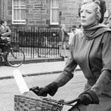 【あの人と自転車】マギー・スミス（女優）