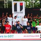 大林素子は2ゴール、清水聡は華麗に…車いすバスケの現役選手と対決