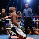 そして伝説へ…メイウェザー、49戦無敗の王者が引退