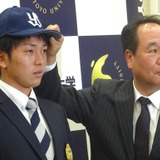 ヤクルト、ドラフト1位の東洋大学・原樹里「他にはいないタイプの投手を目指す」入団会見