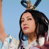 菜々緒がau発表会で「5ギガ、ドッカーン！」…三太郎シリーズ新CMもスタート