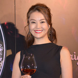 観月ありさ、笑顔でのろける「お酒は彼がついでくれる」