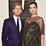 アン・ハサウェイ、2週間前に第一子ジョナサンくんを出産