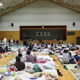 熊本地震、長期化する避難生活…「車中泊」が命取りに