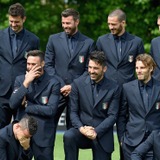 スーツを着こなしたサッカーイタリア代表選手たちの姿がシビれるほどカッコイイ