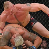 元王者レスナーがUFC200で勝利、ハントを完封