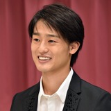尾崎豊の息子・尾崎裕哉、生歌をテレビ初披露！名曲「I LOVE YOU」を歌唱