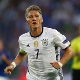 サッカードイツ代表のシュバインシュタイガー、代表チームの引退を表明