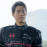 錦織圭、レーシングスーツでジャガーを運転！スマートコーン・チャレンジに挑戦