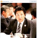 巨人・高橋由伸監督、ドラフト会議に出席…ファン「男前ですね～」