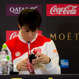 【動画】錦織圭、コカ・コーラの『リボンボトル』に夢中！