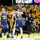 栃木ブレックス、接戦を制してBリーグ初代王者に…田臥勇太「チーム全員で優勝を勝ち取れた」
