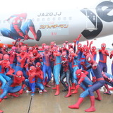 スパイダーマン40名が飛行機に…ジェットスターの特別塗装機“スパイダージェット”運行開始