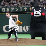 石原さとみ、今年は“サブマリン”投法を披露！