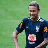 いざ、日本戦！合宿に合流したネイマールの私服がかっこいい