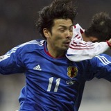 元サッカー日本代表FW鈴木隆行は天然？自身の引退試合、元同僚への「誘い方」が話題