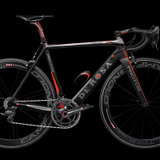 デローザが最高級フレーム「プロトス」を発表