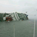 韓国フェリー沈没事故、無理な過積載が原因と判明