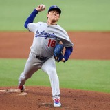 【MLB】山本由伸ヒヤリ、あわや“顔面直撃”の弾丸ライナーを好捕　公式称賛のファインプレー「171キロを奪い取った」