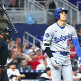 【MLB】大谷翔平が「華麗なバットフリップを披露」と公式注目　2試合連発で確信歩き、鮮やかなパフォーマンスに「アートだ」