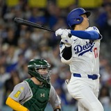 【MLB】大谷翔平、驚愕の2打席連発“176キロ”15号アーチ　米記者困惑「MVPを与えるのはまだ早すぎるだろうか……」