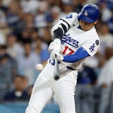 【MLB】大谷翔平、劣勢からジャッジの頭上超え“181キロ”高弾道22号アーチ　米記者驚愕の一発「球団記録タイの月間15本塁打」