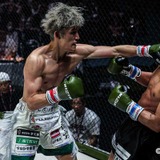【RIZIN】900グラムの体重超過に“怒り”の上野空大、ムエタイ208勝のタイ選手からダウンを2度奪取し白星デビュー