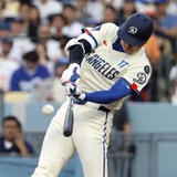 【MLB】大谷翔平、24号先頭打者アーチに“マニア”は「当然のこと」　本拠地騒然の178キロ弾、公式記者は史上2位記録に注目