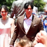 【MLB】大谷翔平、真美子夫人と2年目のレッドカーペットへ……長女は不参加「まだ歩けない」　昨年は“デコピンスーツ”でも話題に