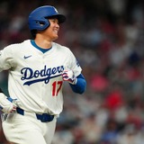 【MLB】大谷翔平、ポール際の特大ファールにヘルメット叩いて苦笑い　公式も“AS幻の本塁打”に笑顔「アーチを逃して悔しがった」