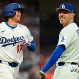 【MLB】「お茶目な二人」大谷翔平、フリーマンと“あざと可愛い”写真を撮り合う　仲良しシーンに反響「にやにやが止まらない」