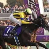 【天皇賞秋】ジョッキーカメラが拾った荒ぶるルメールの“関西弁オコ”に脚光　「あーもう、いるよ！」「おっそいわ～！」