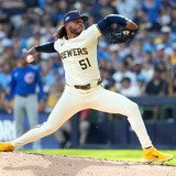 【MLB】今季17勝ブルワーズのエース右腕、有力な移籍先にドジャース浮上か　「ロバーツ監督にとってうれしい悩み」と米メディア