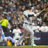 【MLB】村上宗隆、豪快弾直後に見せた“横っ飛び”ファインプレーに脚光　城島健司以来のデビュー2戦連発で攻守に存在感