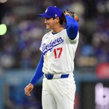 【MLB】今季初勝利、大谷翔平は「次の回が先頭打者だったのを忘れていた」　“慌てた二刀流”に公式が爆笑、唯一無二のルーティンに称賛の声