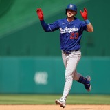 【MLB】新1、2番コンビ大谷翔平とアベック弾、ドジャース移籍後1号を放ったタッカー「今は安打が出れば何でもいいよ」と本音も