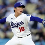 【MLB】山本由伸、フリーマンの送球ミスをジャンプで好捕し“ベースに着地”　地元メディアは冷や汗「ファンは心臓発作を起こしかけた」