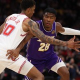 【NBA】プレーオフ敗退のレイカーズ、今オフの補強予想は？「八村塁の残留が最優先事項」と米メディア　歴史的な活躍で手放せない存在に
