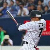 【プロ野球】今季首位打者のオリ糸井、1億円増で契約更改