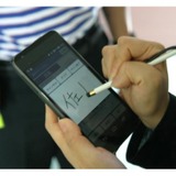 佐川急便、スマホにサインで荷物を受領できる「電子サイン」開始
