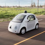 グーグル、自社開発の自動運転車で公道テストへ…今夏から