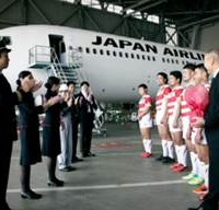 ラグビー日本代表が羽田空港格納庫を駆け巡る…J SPORTS×JALがプロモーション動画制作