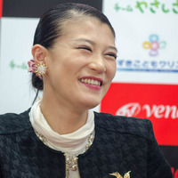 モデルボクサー・高野人母見が「WBO女子世界スーパーフライ級タイトルマッチ」に挑戦。協栄ボクシングジムで記者会見（2015年9月7日）