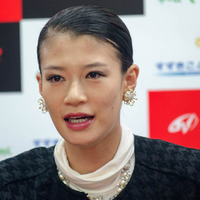 モデルボクサー・高野人母見が「WBO女子世界スーパーフライ級タイトルマッチ」に挑戦。協栄ボクシングジムで記者会見（2015年9月7日）