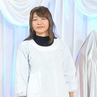 「デビアスなメイドたち」割烹着ファッションショー